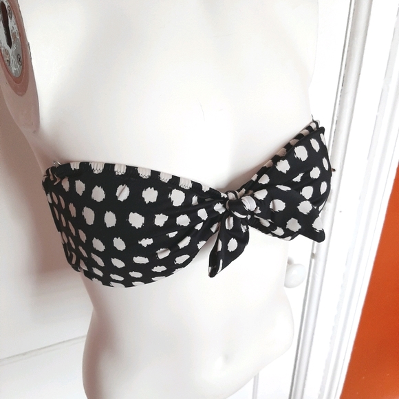 Victoria's Secret Polka Dot Bikini Top - Picture 2 of 6